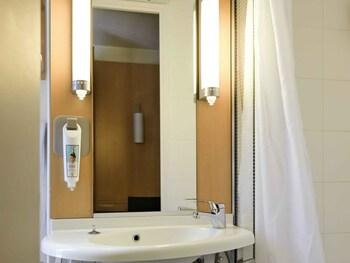 Hotel ibis Avignon Centre Pont de l'Europe