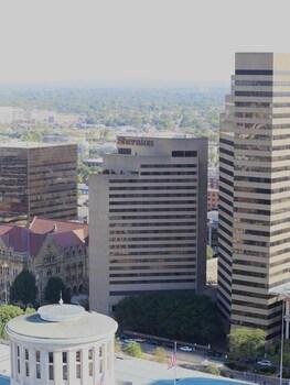 Sheraton Columbus Hotel at Capitol Square