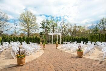 DoubleTree by Hilton Hotel Tinton Falls - Eatontown