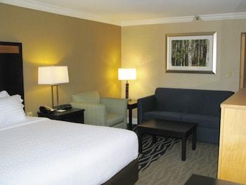 Holiday Inn Concord Downtown