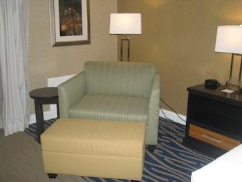 Holiday Inn Concord Downtown