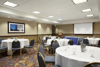 Embassy Suites by Hilton Santa Clara Silicon Valley