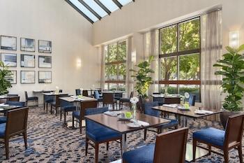 Embassy Suites by Hilton Santa Clara Silicon Valley