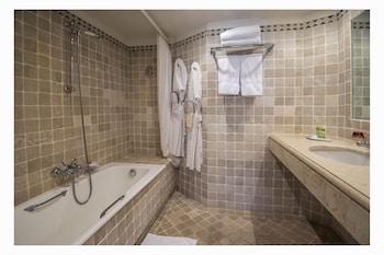 La Perouse Hotel