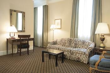 Lafayette Hotel