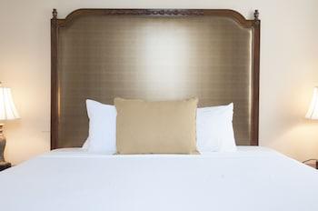 Lafayette Hotel