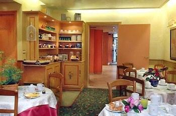 Hotel Harvey Paris Porte Maillot