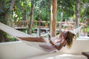 Shangri-la Caribe Beach Village Resort