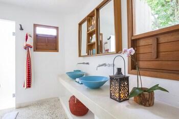 Shangri-la Caribe Beach Village Resort