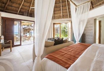 Shangri-la Caribe Beach Village Resort