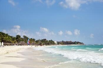 Shangri-la Caribe Beach Village Resort