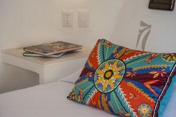 Shangri-la Caribe Beach Village Resort