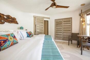 Shangri-la Caribe Beach Village Resort