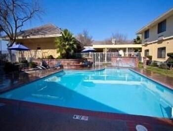 Ramada Modesto