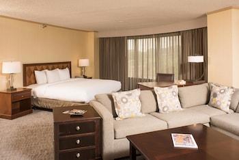 DoubleTree by Hilton Hotel Tulsa - Warren Place