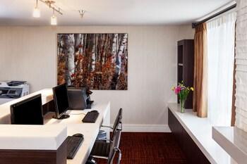 Holiday Inn Express Simi Valley