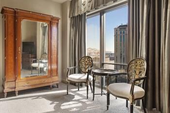 DOUBLETREE
