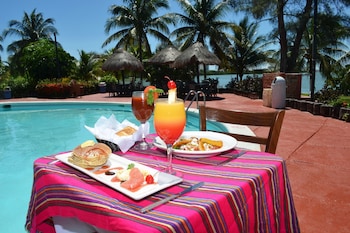 Cancun Clipper Club