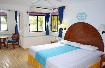 Cancun Clipper Club