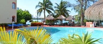 Cancun Clipper Club