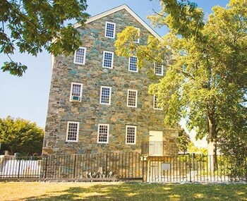 Ramada Seekonk Providence Area