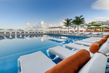 COZUMEL PALACE