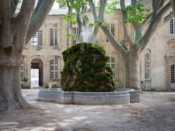 Le Cloitre Saint Louis