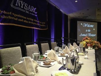 Crowne Plaza Hotel Albany-City