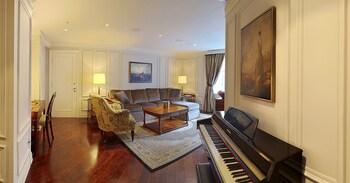 Windsor Arms Hotel