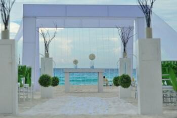 Grand Oasis Cancun