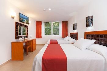 Costa De Oro Beach Hotel