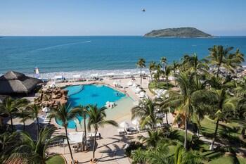 Costa De Oro Beach Hotel