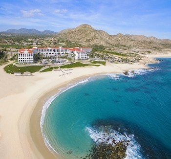 Hilton Los Cabos Beach & Golf Resort