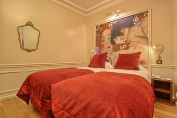 TIMHOTEL ELYSEE MONTPARNASSE