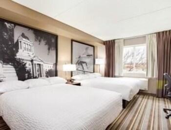 Motel One Winnipeg West