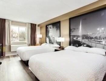 Motel One Winnipeg West