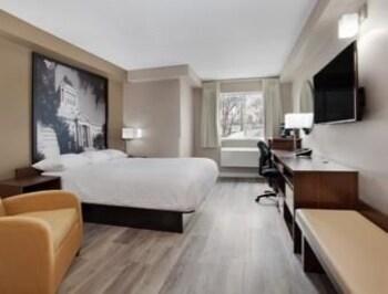 Motel One Winnipeg West