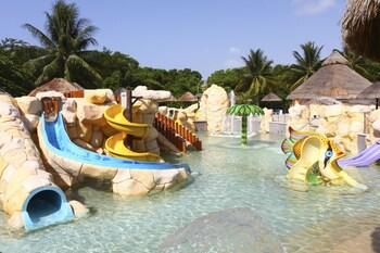 Sandos Caracol Eco Resort