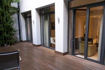 B-Aparthotel Grand Place