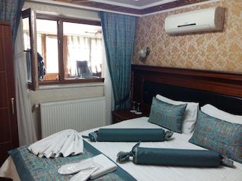 Blue Tuana Hotel