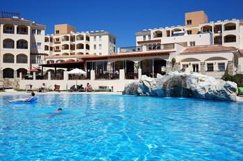 St Nicolas Elegant Residence