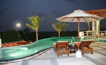Grand Hill Residence