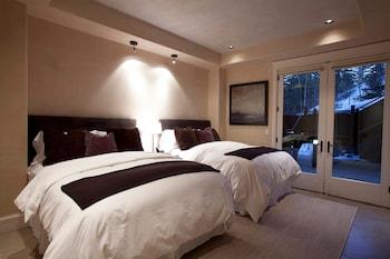 Auberge Residences at Element 52