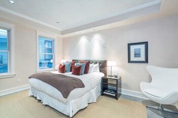Auberge Residences at Element 52