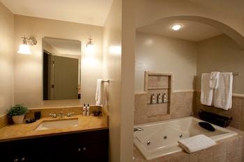 Auberge Residences at Element 52