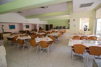 Hostal de Cortes.