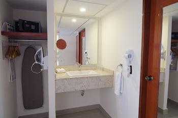 Hostal de Cortes.
