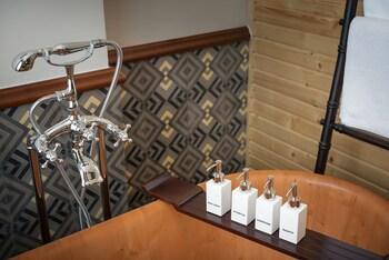 Essence Hoian Hotel & Spa