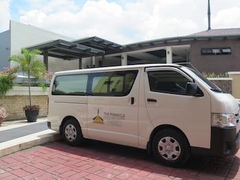 The Pinnacle Hotel and Suites