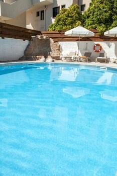 Alecos Hotel Apartments